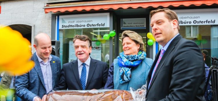 Minister und Stadtspitze eröffnen Stadtteilbüro Osterfeld